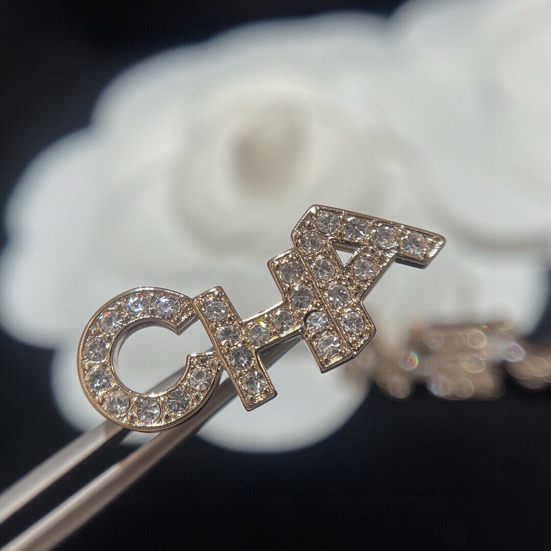 Chanel ZP打版 小香 CHANEL 双c字母耳钉
