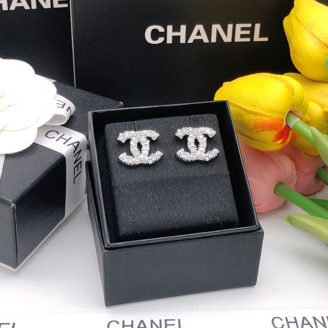 Chanel 香奈儿耳钉 一大波品牌新款耳钉到货