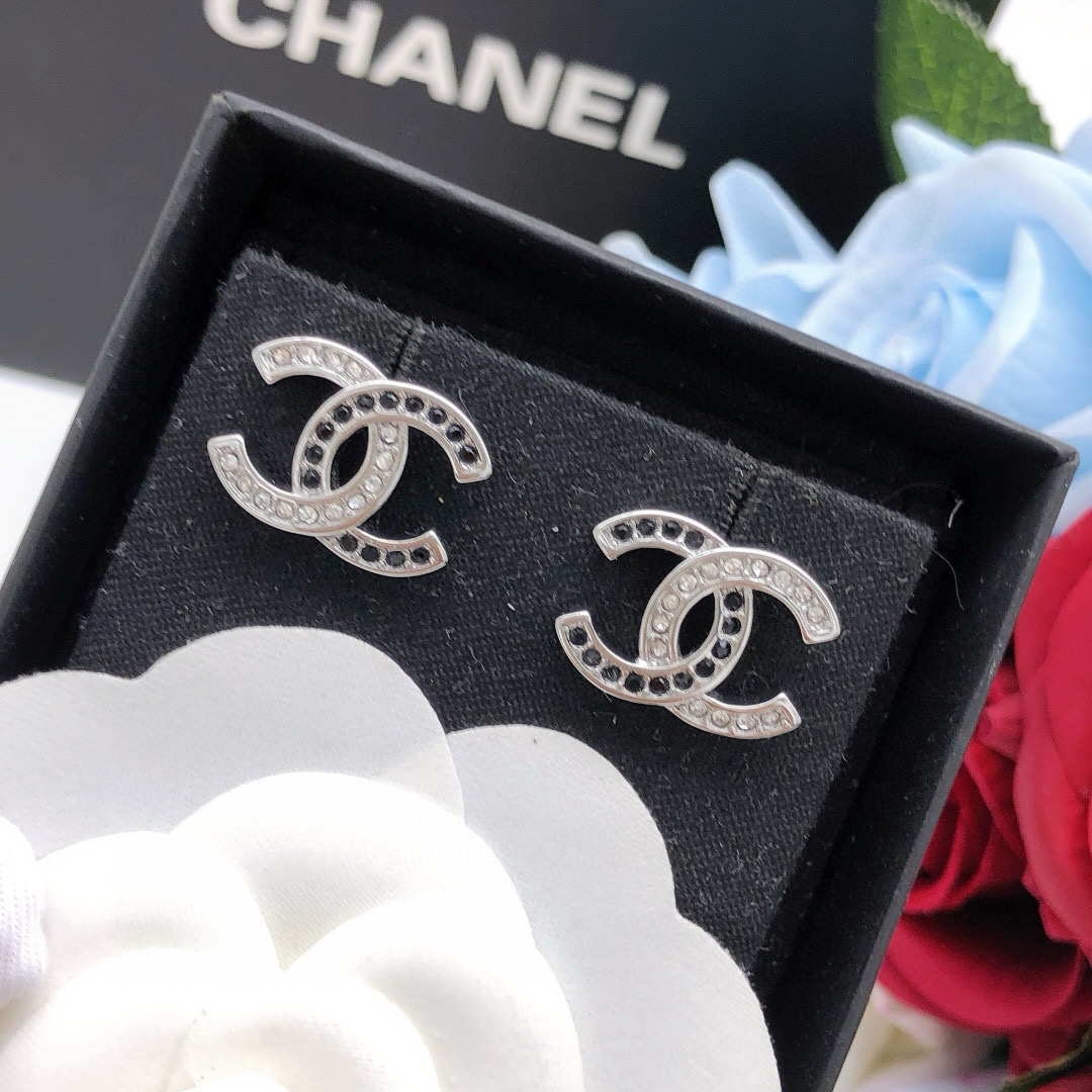Chanel 专柜款奢华珠宝 2