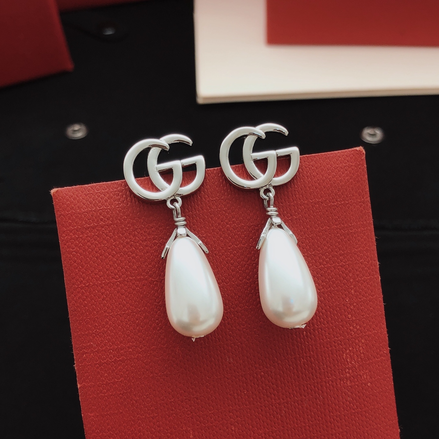 Number GED0259The latest model from Gucci 🆕🆕 Silver drip hanging pearl e - Comprehensive