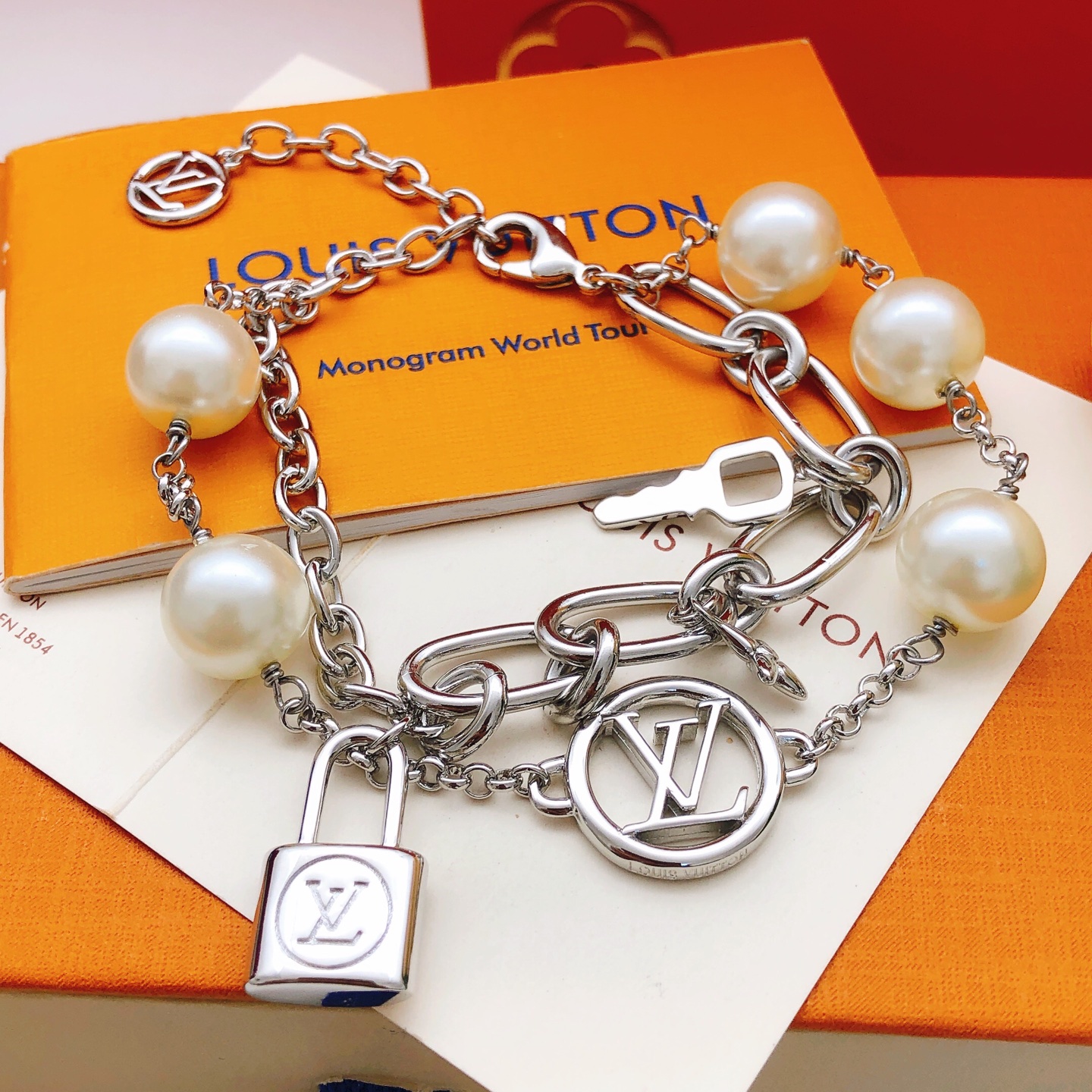 Louis Vuitton Haute Couture Haute Couture Fine Jewelry Necklace Bracelet 2