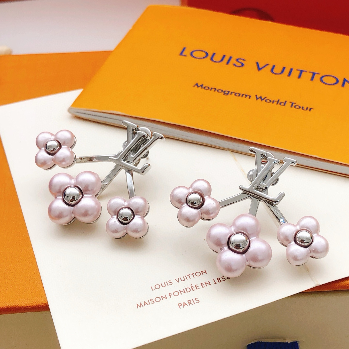 Louis Vuitton Haute Couture Haute Couture Fine Jewelry Necklace Bracelet 2