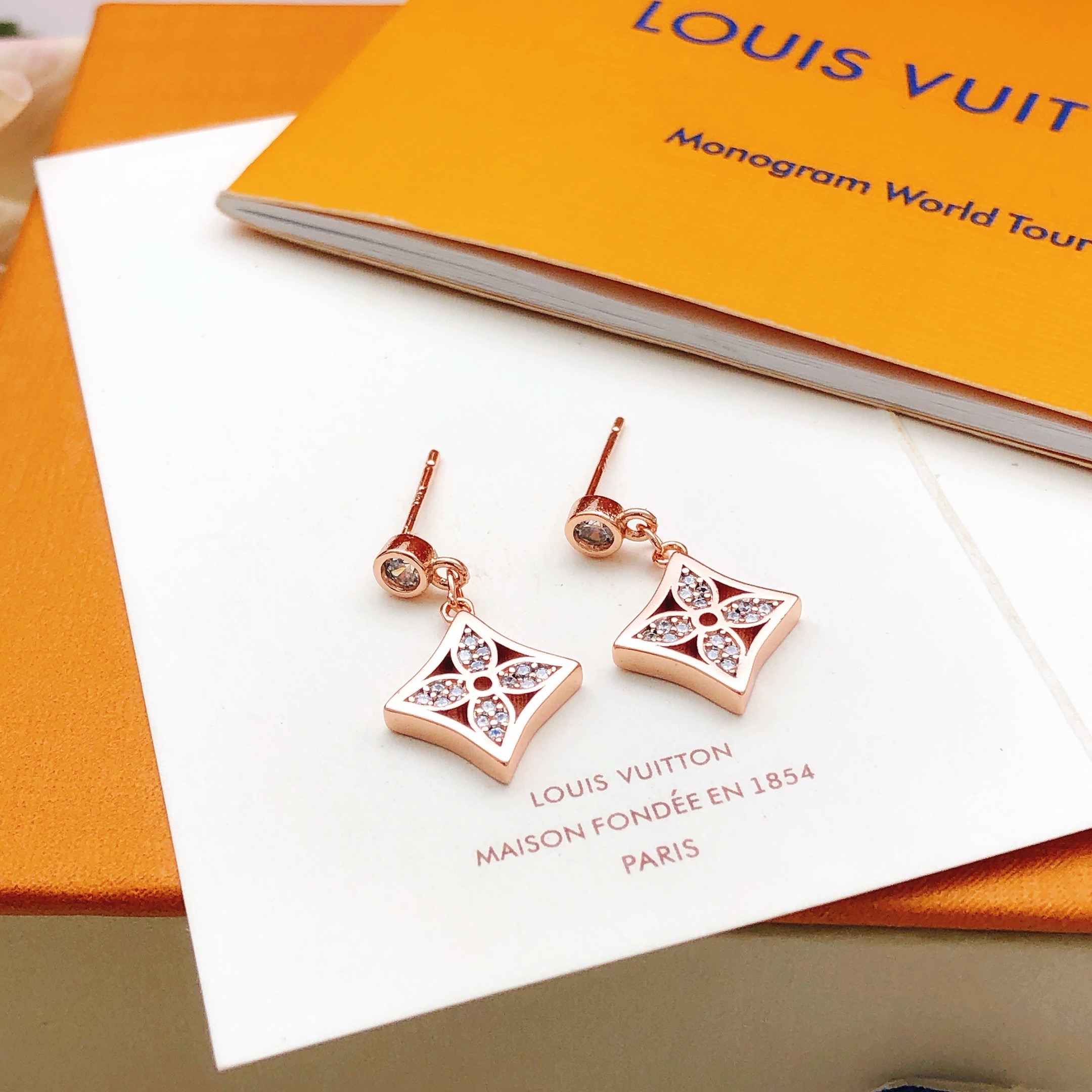 路易威登 Louis Vuitton 高定典藏高定典雅奢华珠宝首饰项链手链戒指 #54FE5FD4 4