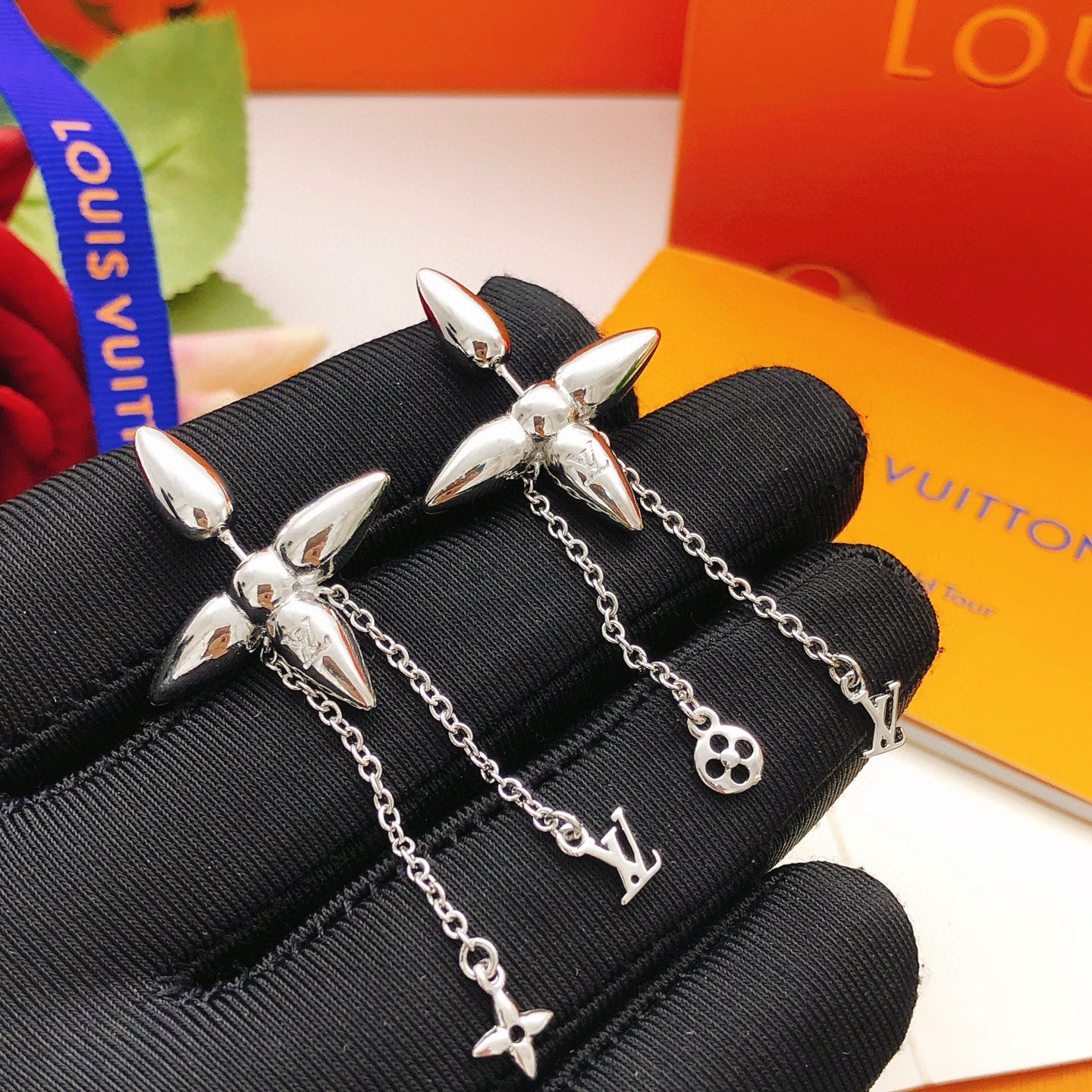 路易威登 Louis Vuitton 高定典藏高定典雅奢华珠宝首饰项链手链戒指 #F2FC490F 3