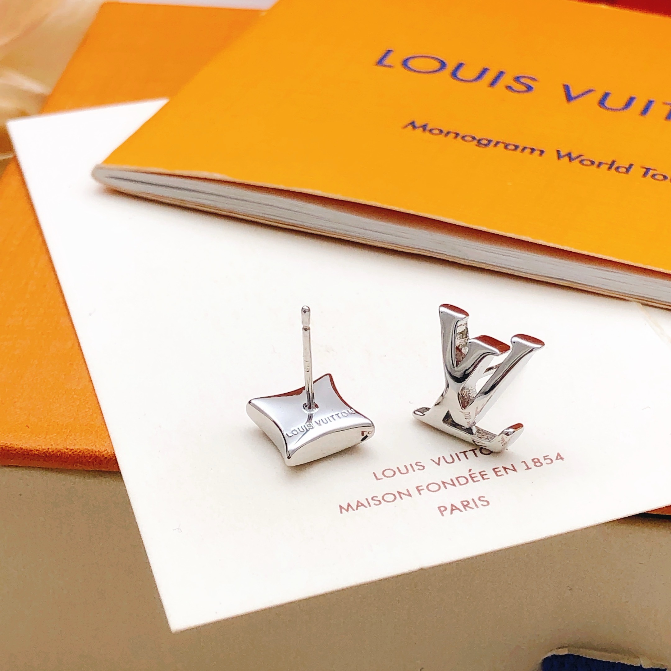 Louis Vuitton Lv*最新款