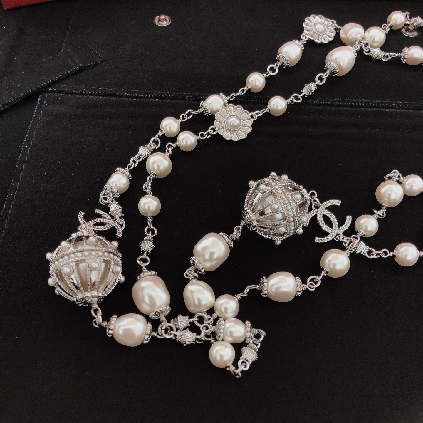 ❤️180包邮/原单代购级别
编号XXL0867
 【香奈儿ch*nel最新款🆕🆕圆球形珍珠毛衣链】一致ZP黄铜材质