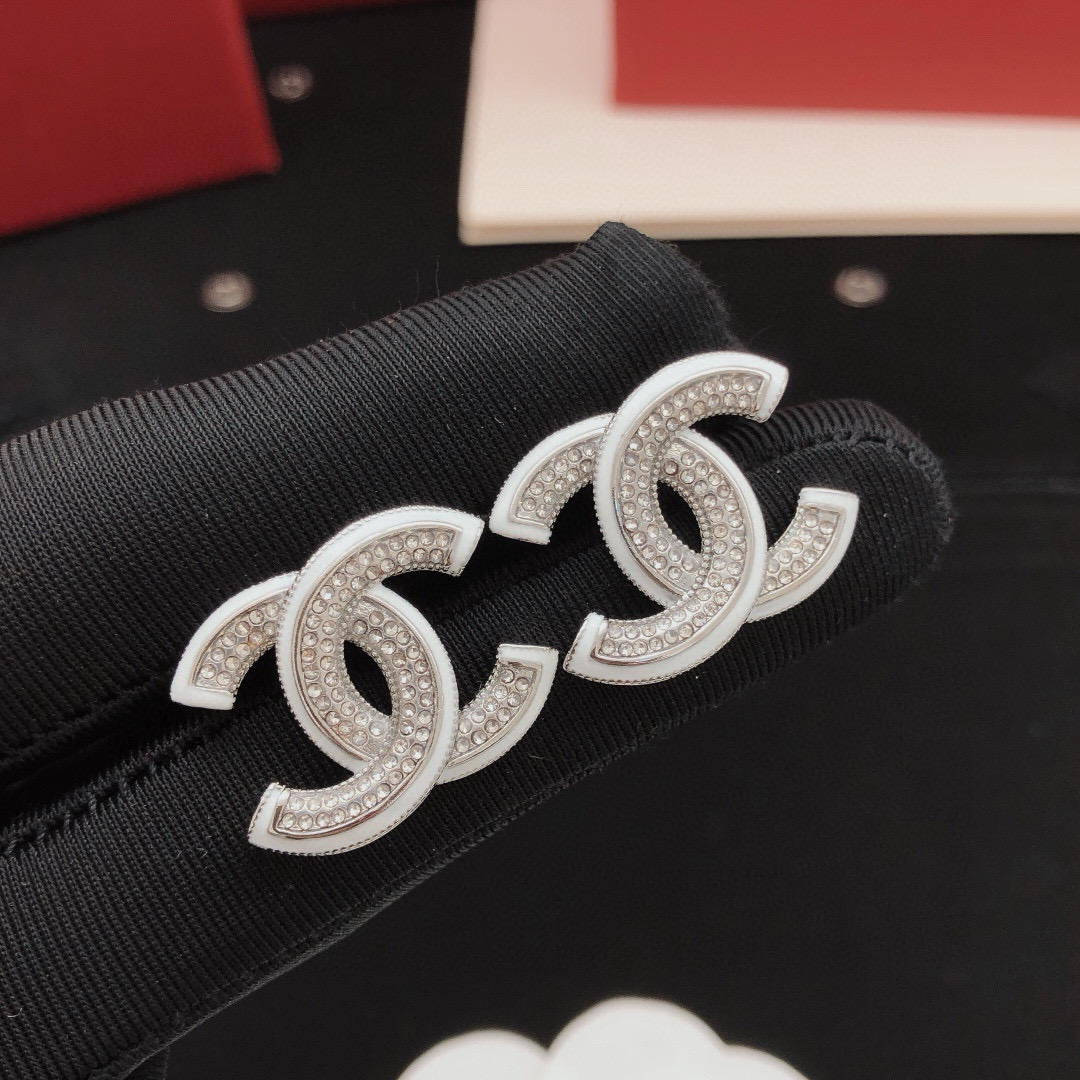 Loewe Haute Couture Haute Couture Fine Jewelry Necklace Bracelet Ring 6