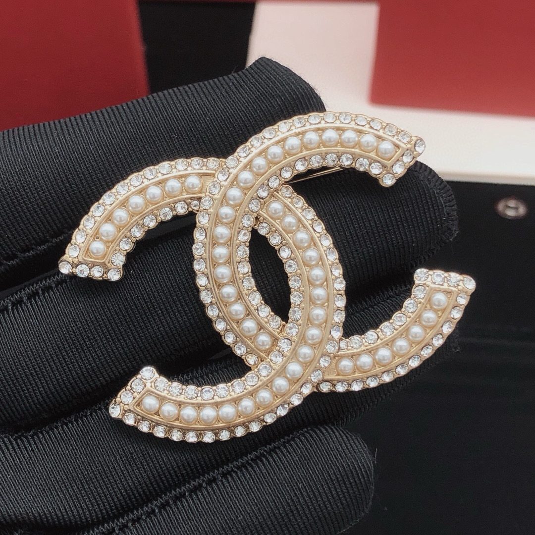 Chanel CHANEL 小香双边钻珍珠双c胸针 高端品质 同材质 真正黄铜 离子电镀 独家 图‼做工 细腻