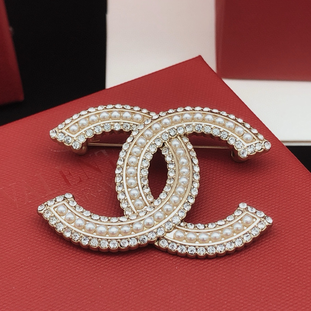 Chanel CHANEL 小香双边钻珍珠双c胸针 高端品质 同材质 真正黄铜 离子电镀 独家 图‼做工 细腻