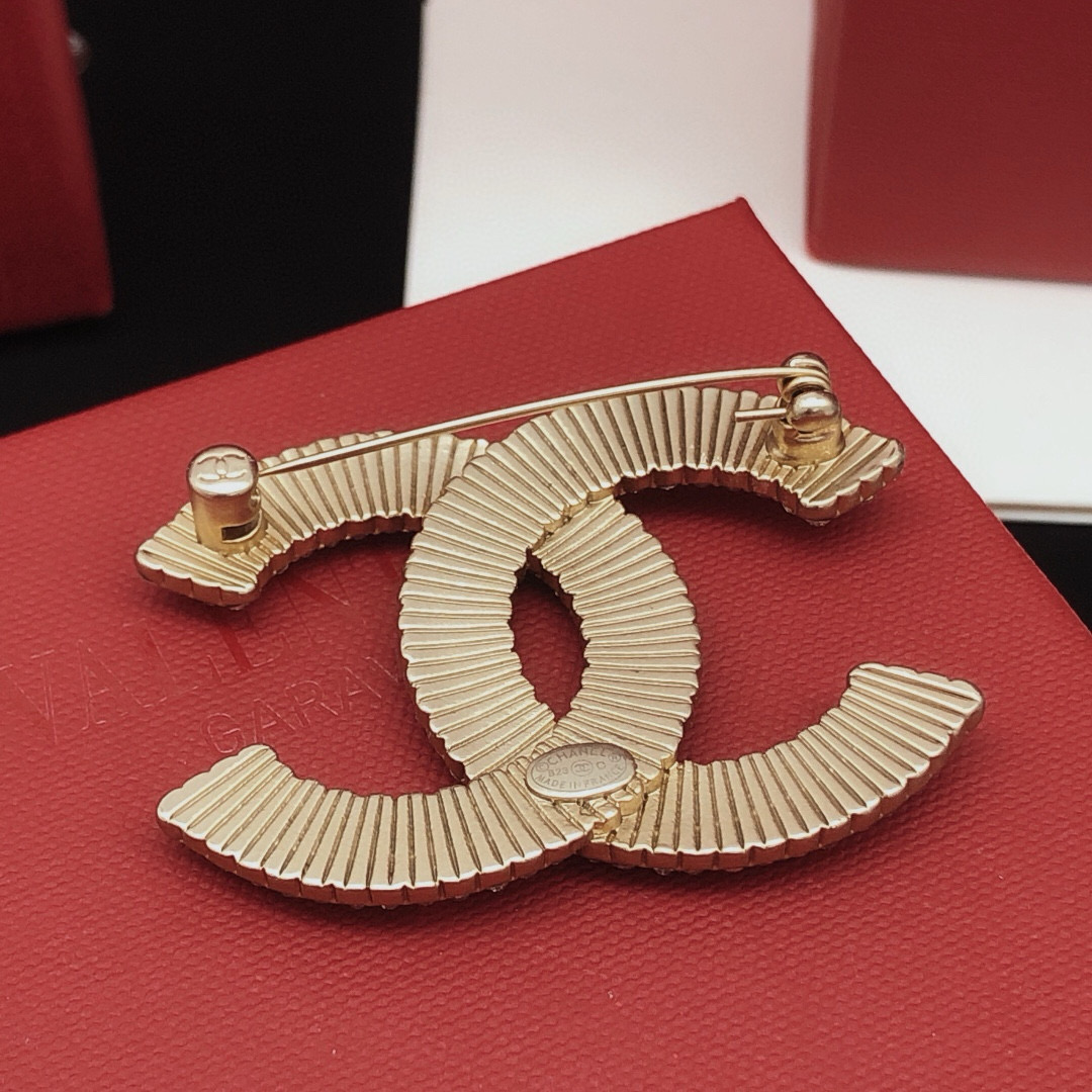 Chanel CHANEL 小香双边钻珍珠双c胸针 高端品质 同材质 真正黄铜 离子电镀 独家 图‼做工 细腻