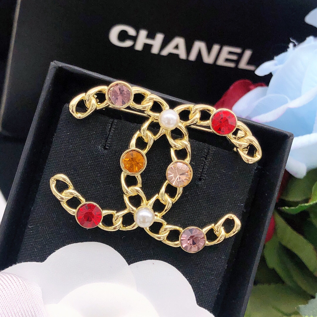 Chanel 最新款 经典双C镂空彩钻胸针 品质 2