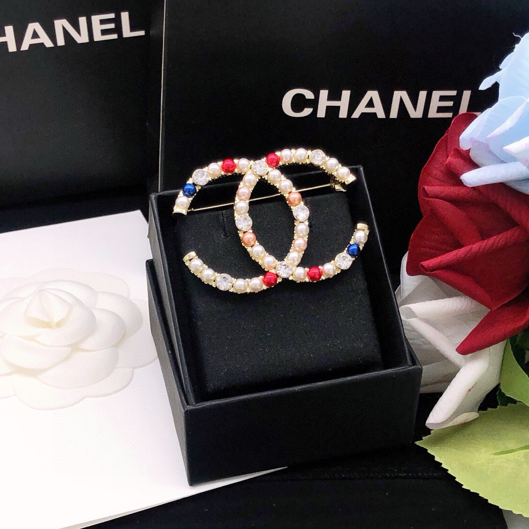 CHANEL 小香彩珠双C胸针 5