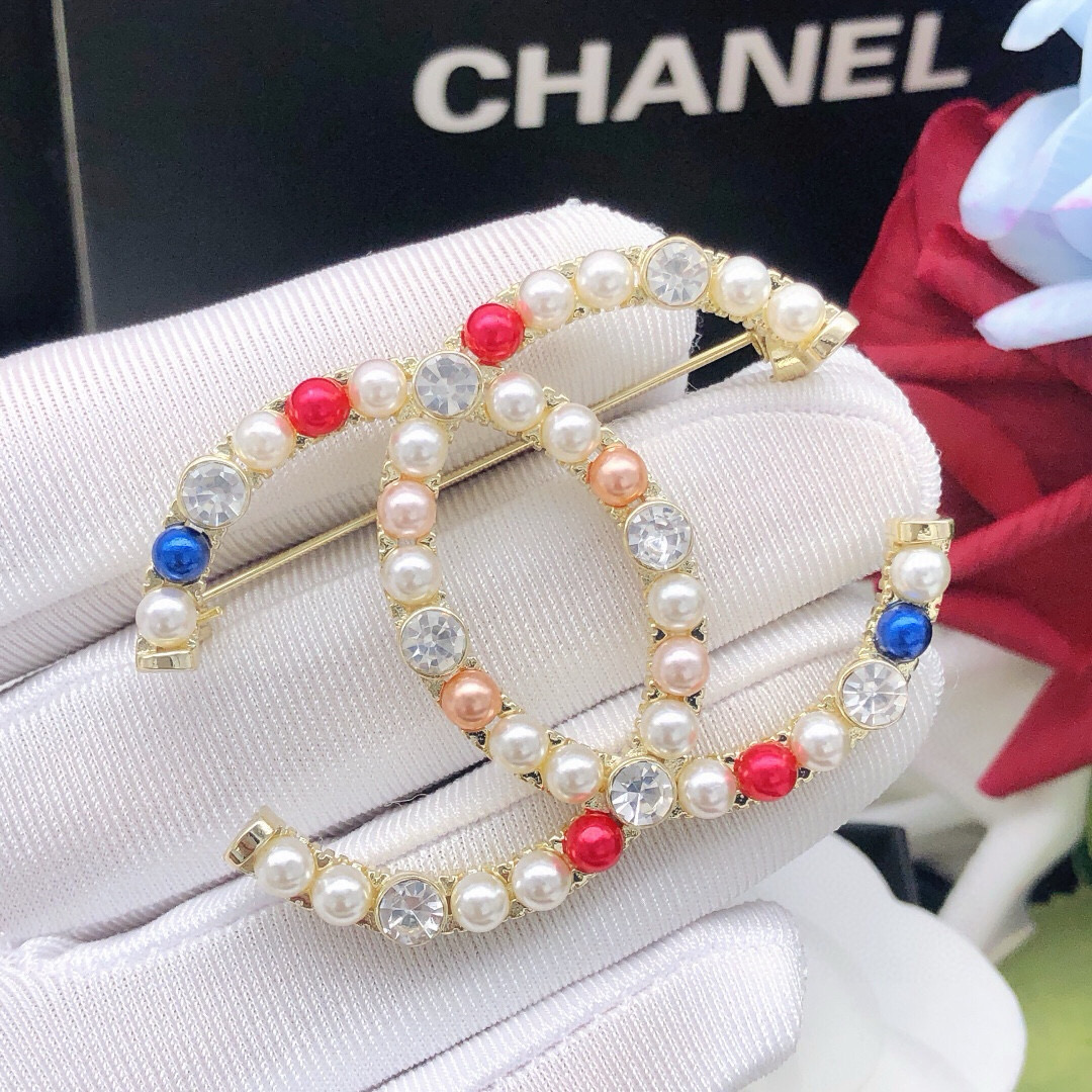 CHANEL 小香彩珠双C胸针 3