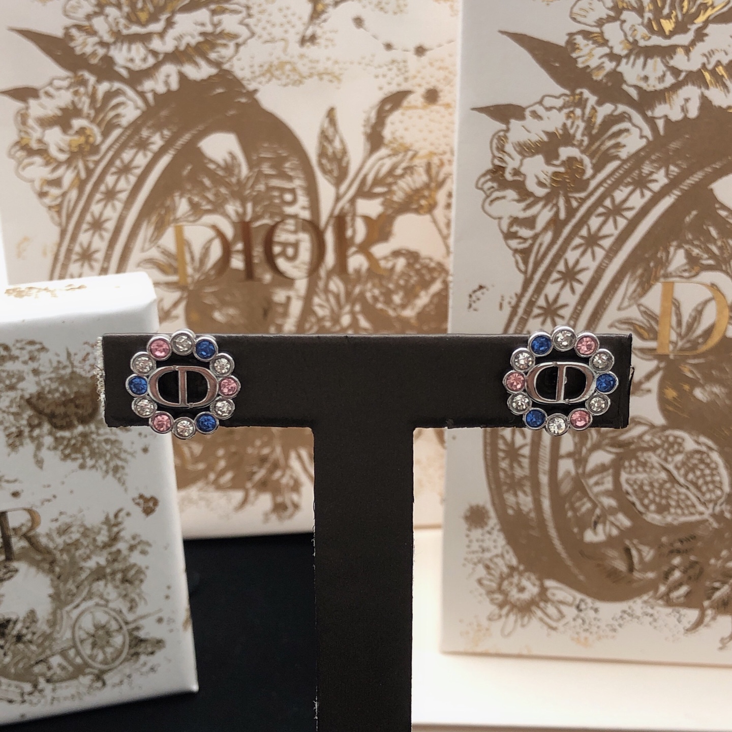 Chanel Haute Joaillerie Fine Jewelry Earrings Necklace Ring Ref.7A67B5AA 8