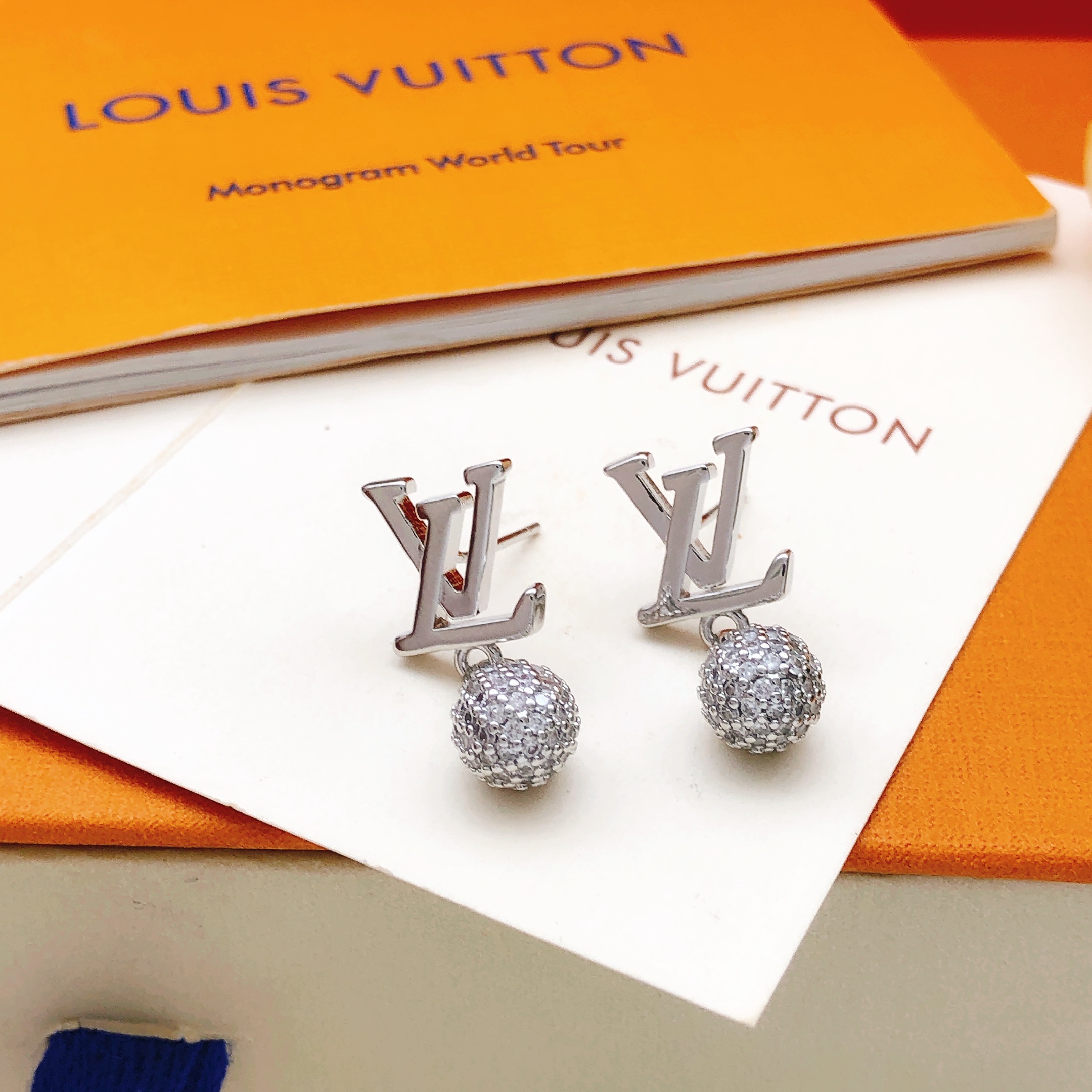 Louis Vuitton Haute Joaillerie Fine Jewelry Earrings Necklace Ring Ref 4