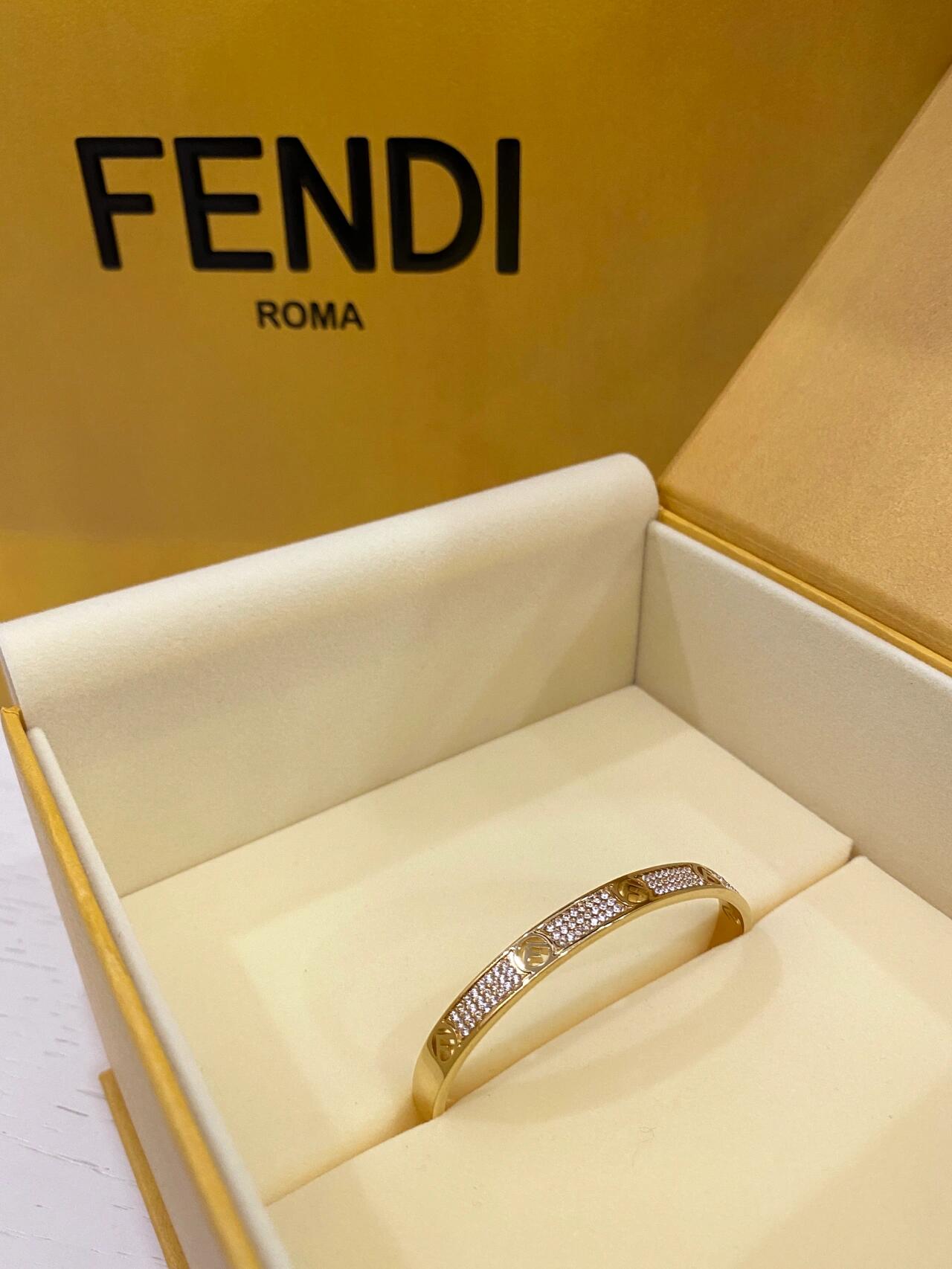 Fendi FEND*最新款