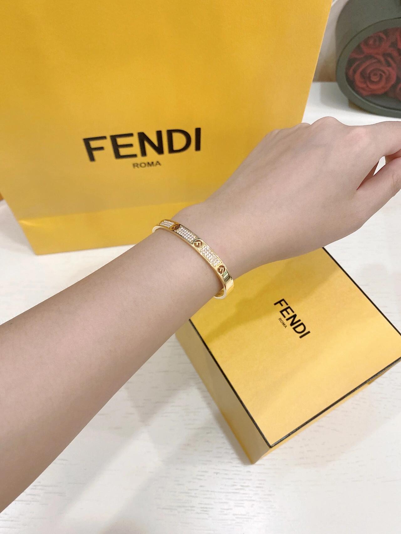 Fendi FEND*最新款