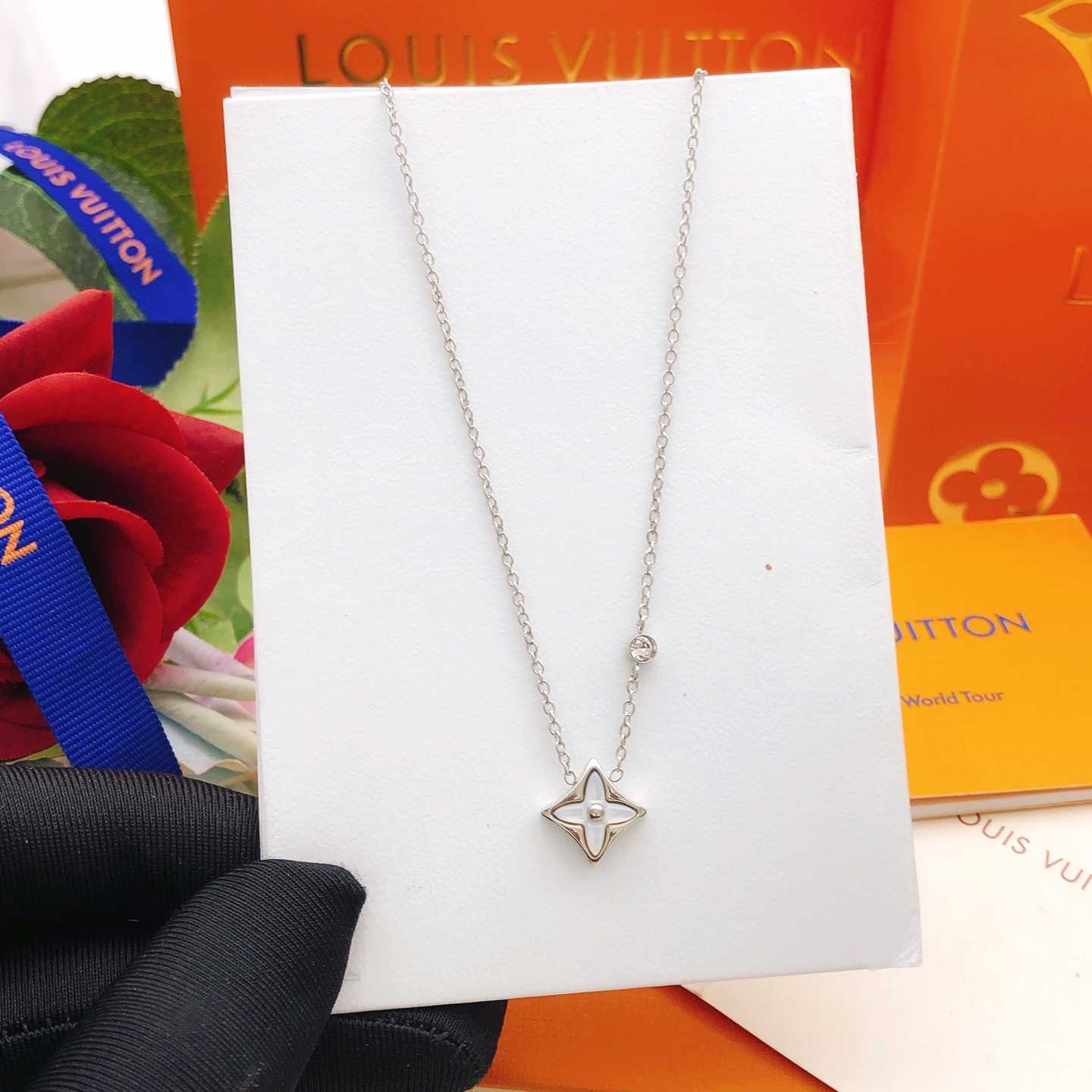 Louis Vuitton Haute Joaillerie Fine Jewelry Earrings Necklace Ring 7