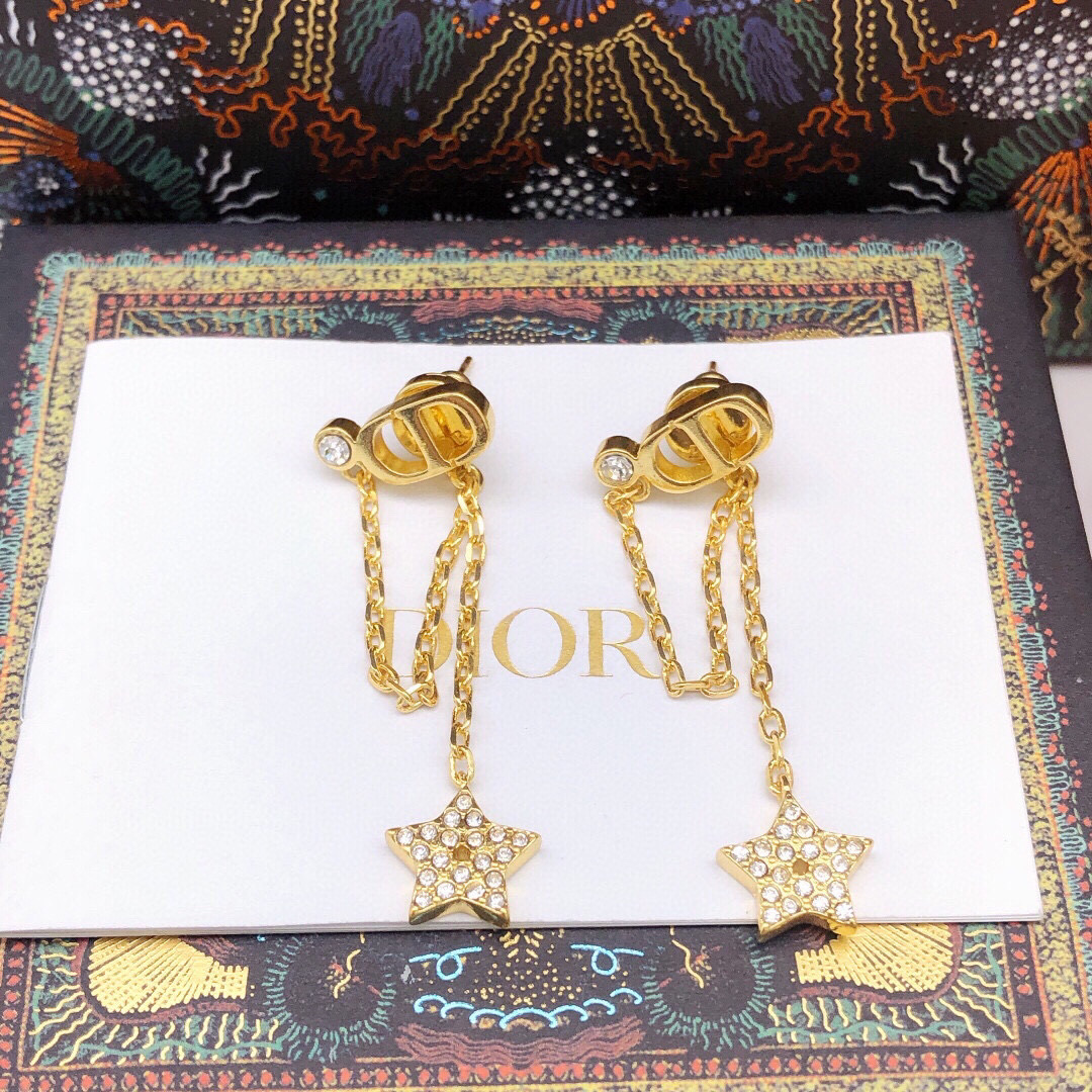 Dior 迪奥DIOR 新品 星星 高端品质 1:1开模 同黄铜材质 高级925银针防过敏处理