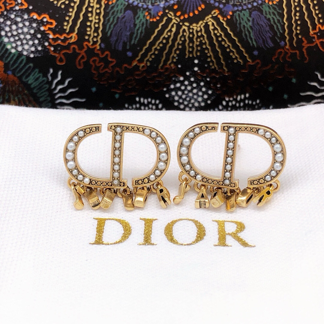 Dior 迪奥新款米珠 流苏耳环