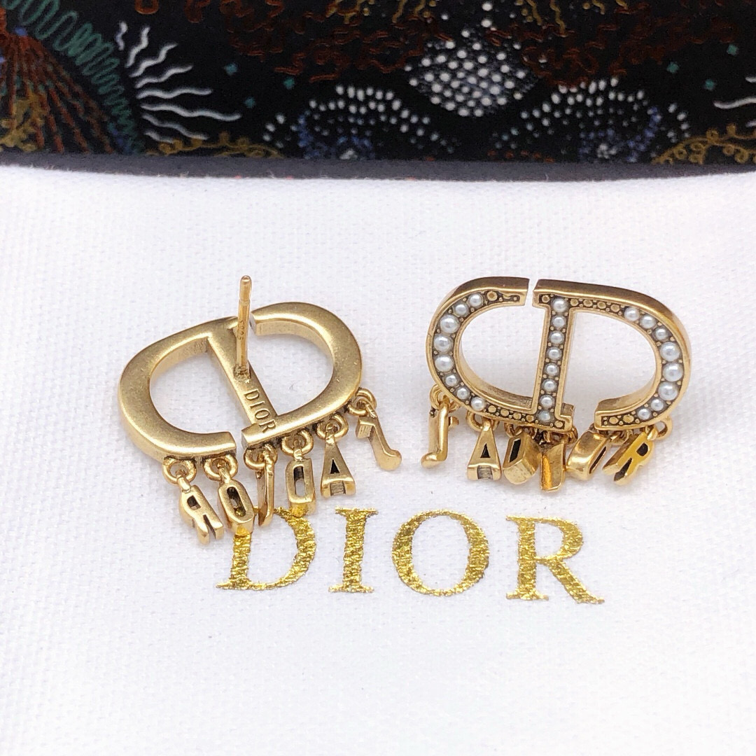 Dior 迪奥新款米珠 流苏耳环
