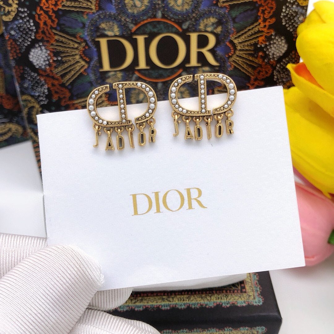 Dior 迪奥新款米珠 流苏耳环