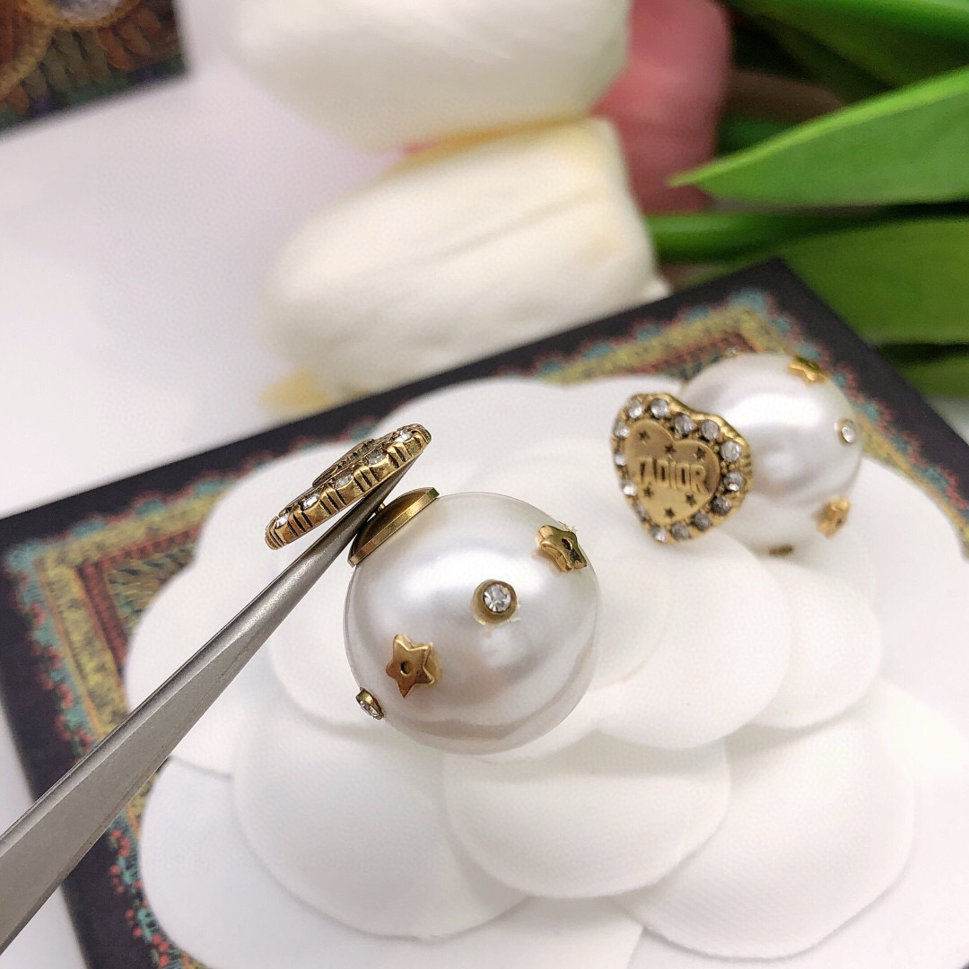 Dior 迪奥 新品 爱心 JADIOR星星镶钻爱心耳钉 高端品质 1:1开模