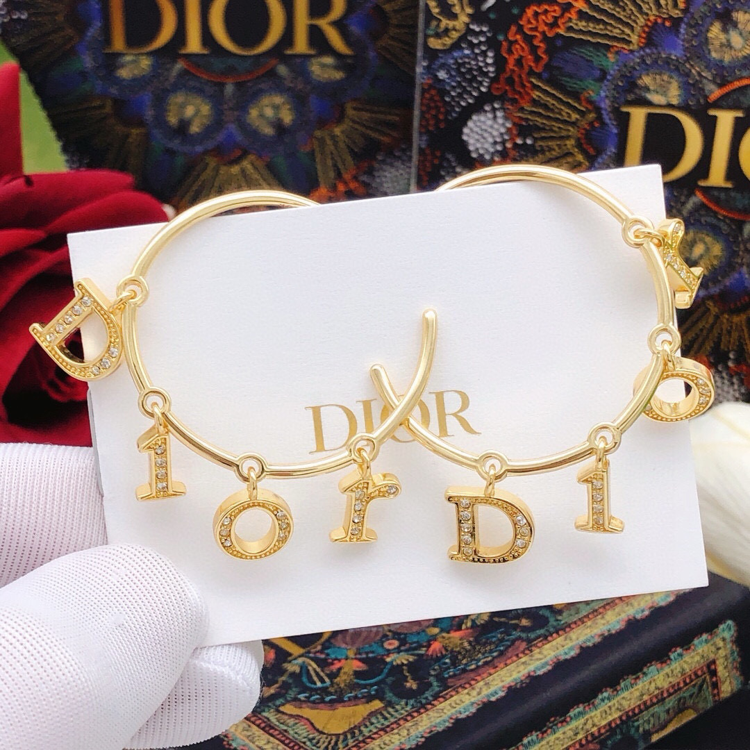 Número DED0275 【dio*último modelo🆕🆕pendientes redondos con colgante de gancho y luna y letras】mismo ZP latón