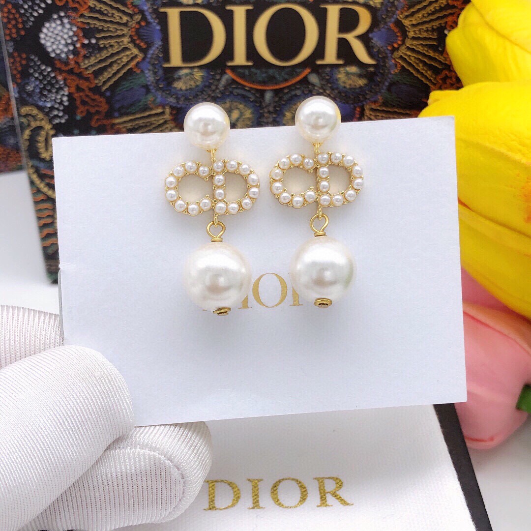 Dior 迪奥DIOR米珠耳钉 细节logo