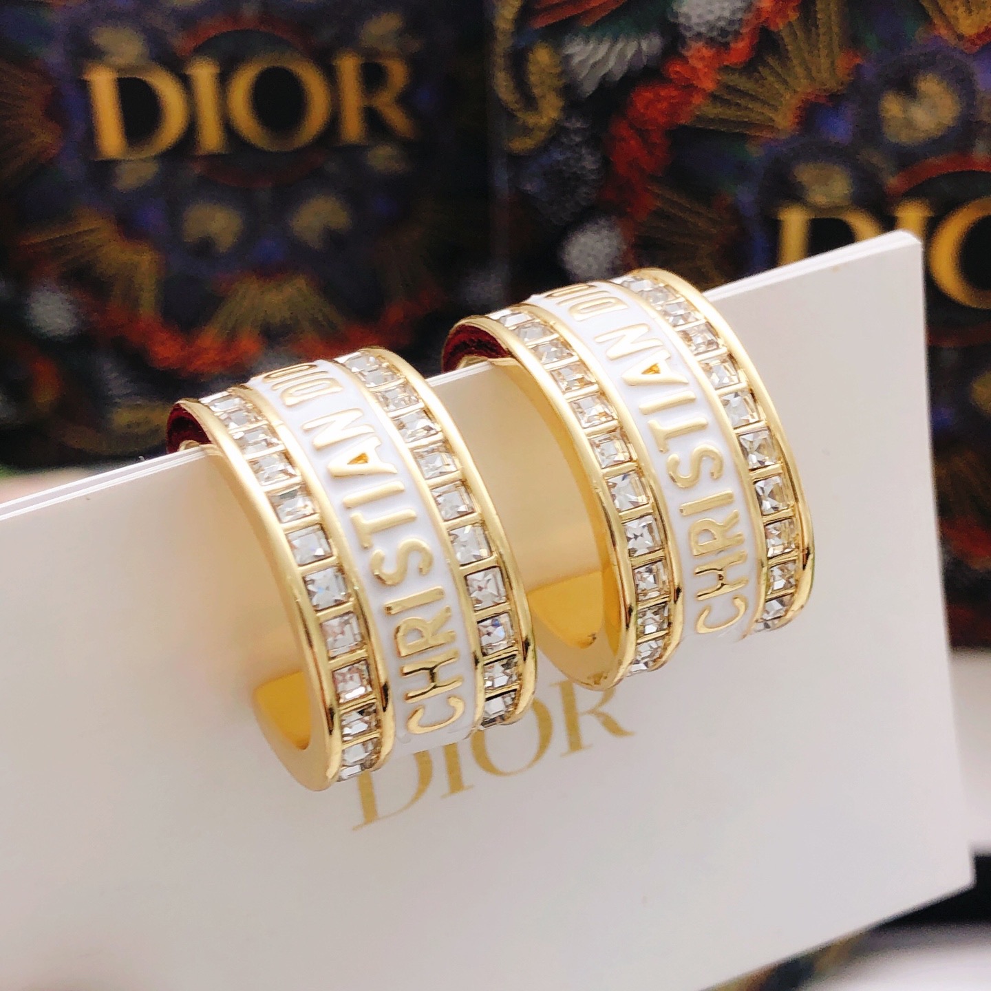 Número DED0408 【dio*último modelo🆕🆕pendientes de aro cuadrados blancos】mismo ZP latón