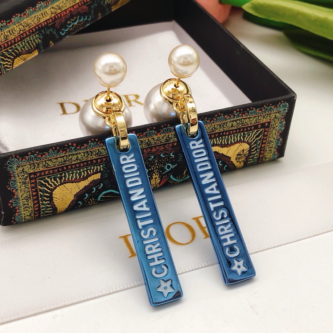 Dior 迪奥大小珍珠流苏吊牌蓝色