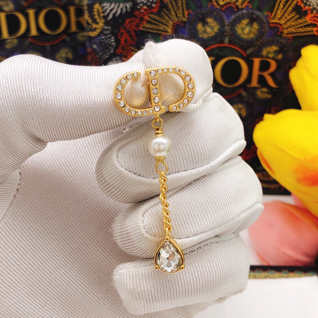 Dior 迪奥流苏滴水镶钻耳钉CD春夏珍珠水钻耳环