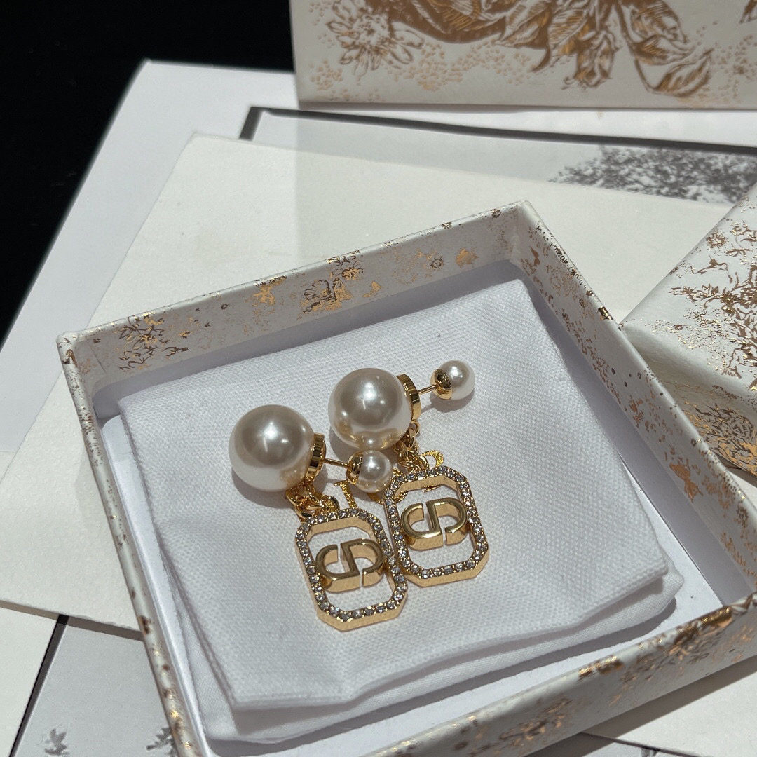 Dior 迪奥大小珍珠流苏耳钉耳环镶钻CD链条牌牌围钻前后珠耳环