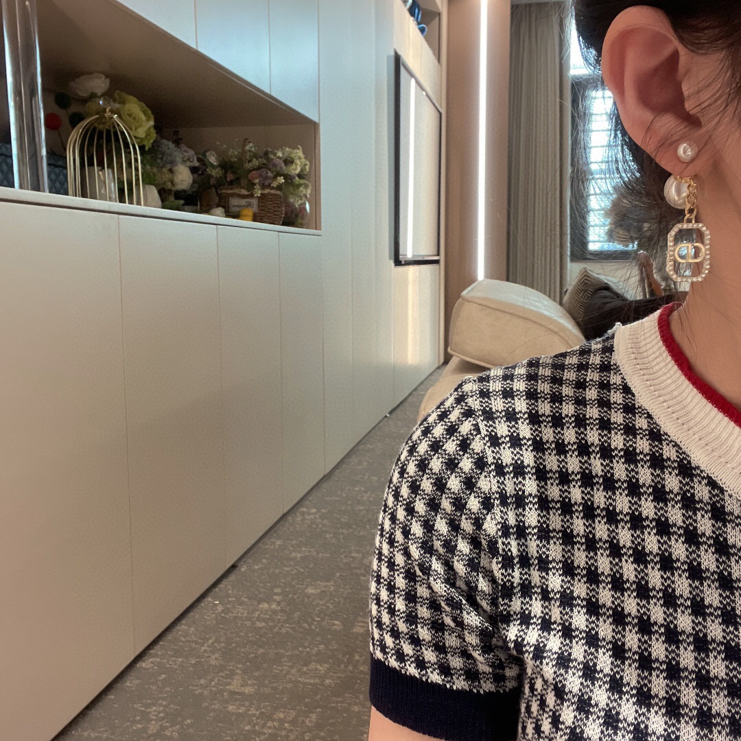 Dior 迪奥大小珍珠流苏耳钉耳环镶钻CD链条牌牌围钻前后珠耳环