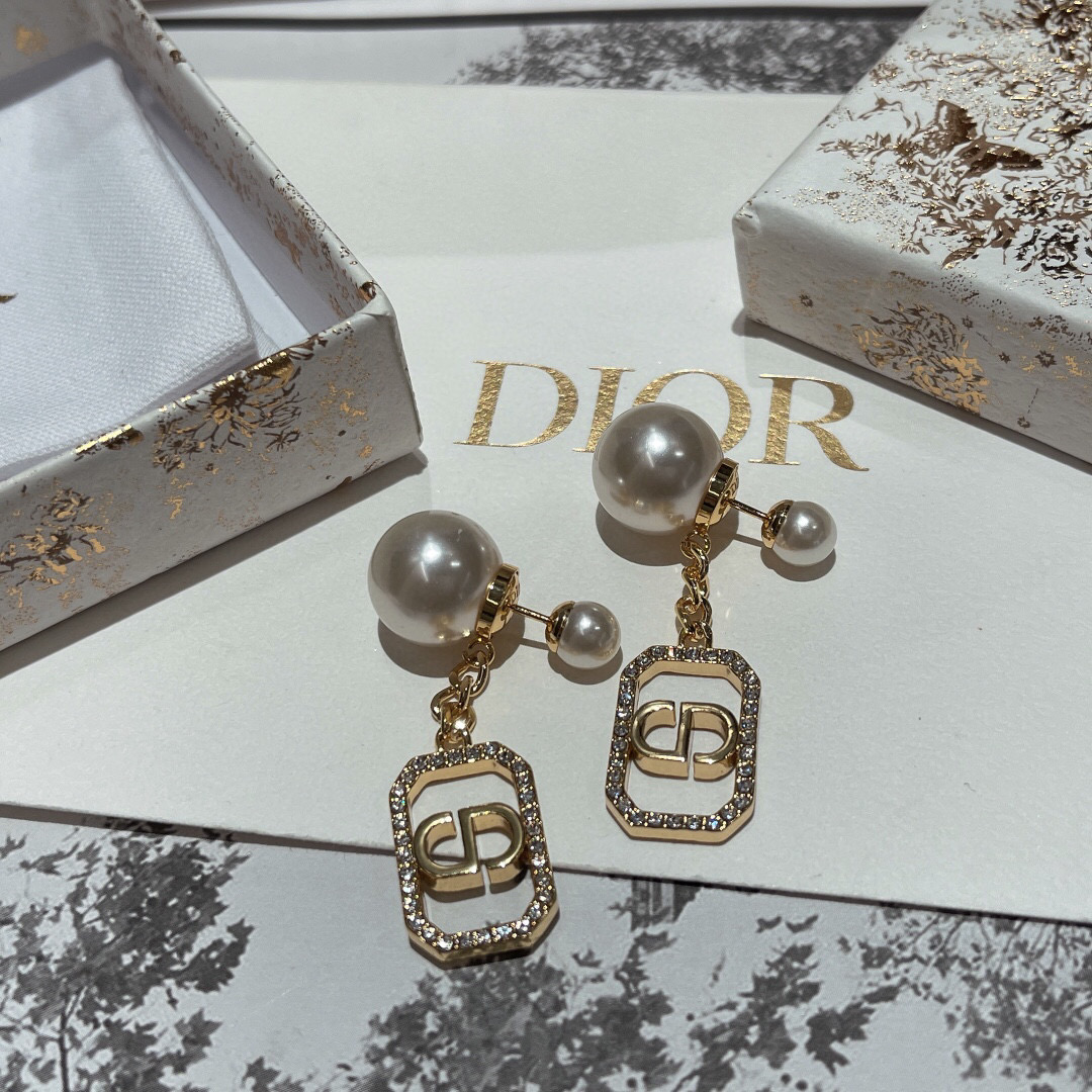 Dior 迪奥大小珍珠流苏耳钉耳环镶钻CD链条牌牌围钻前后珠耳环