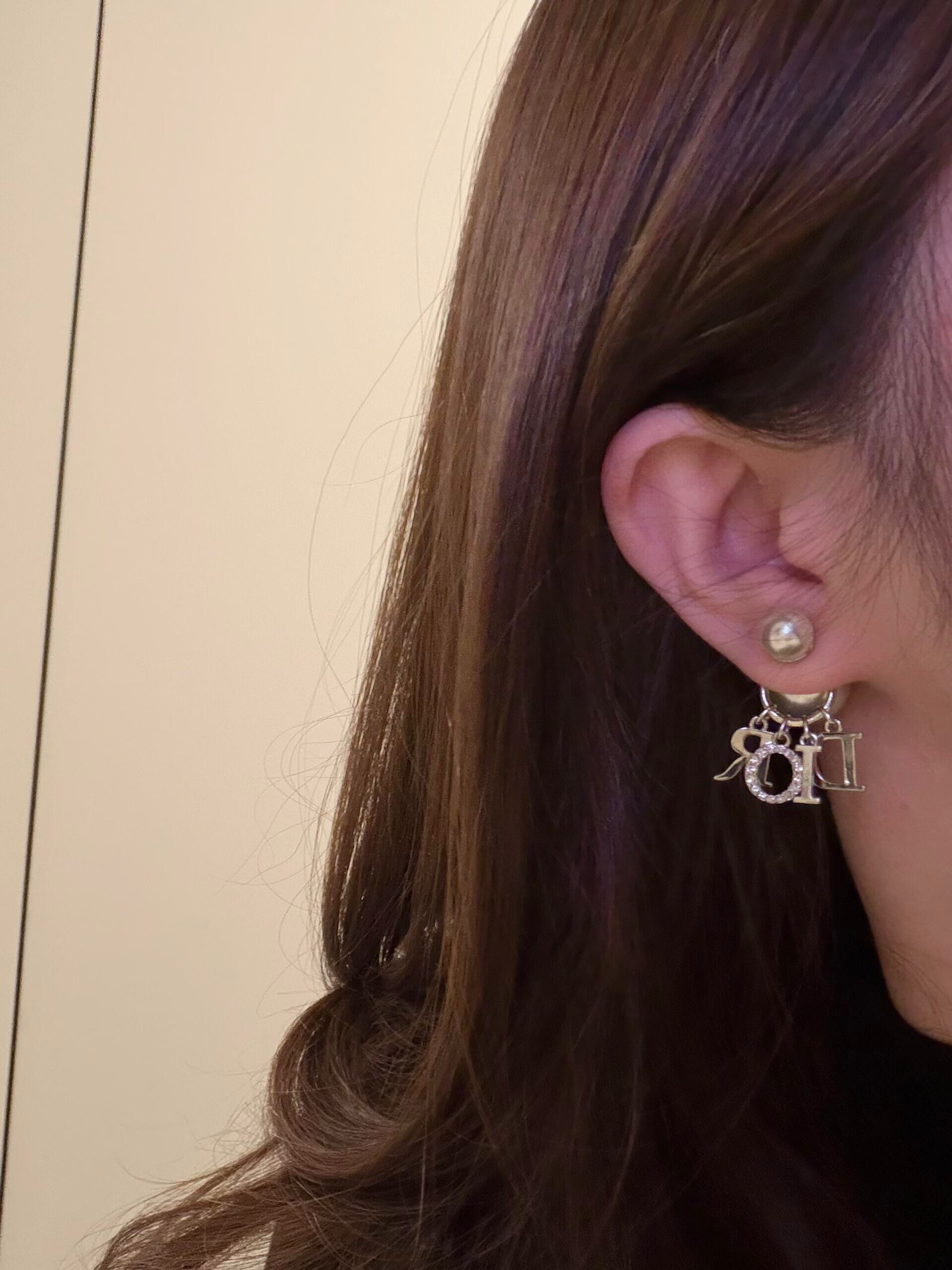 Dior 迪奥大小珍珠流苏dior 字母银色镶钻