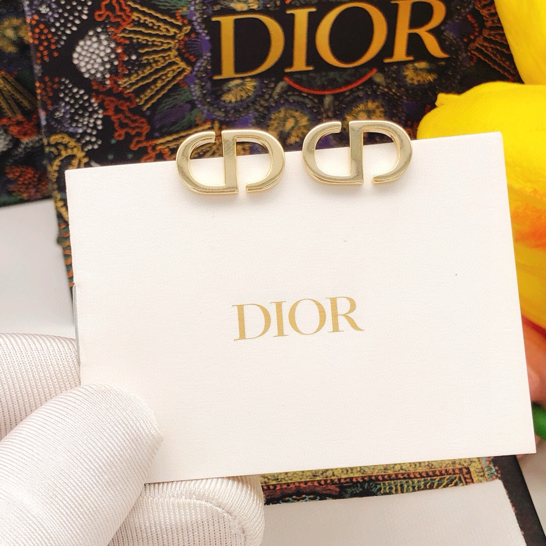 Dior 迪奥CD耳钉 光面高质感十足
