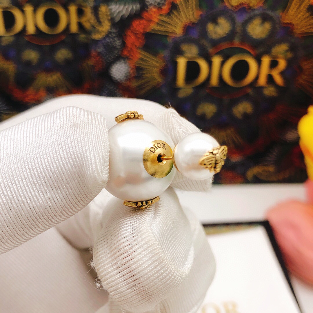 Dior 迪奥大小珍珠蜜蜂耳钉