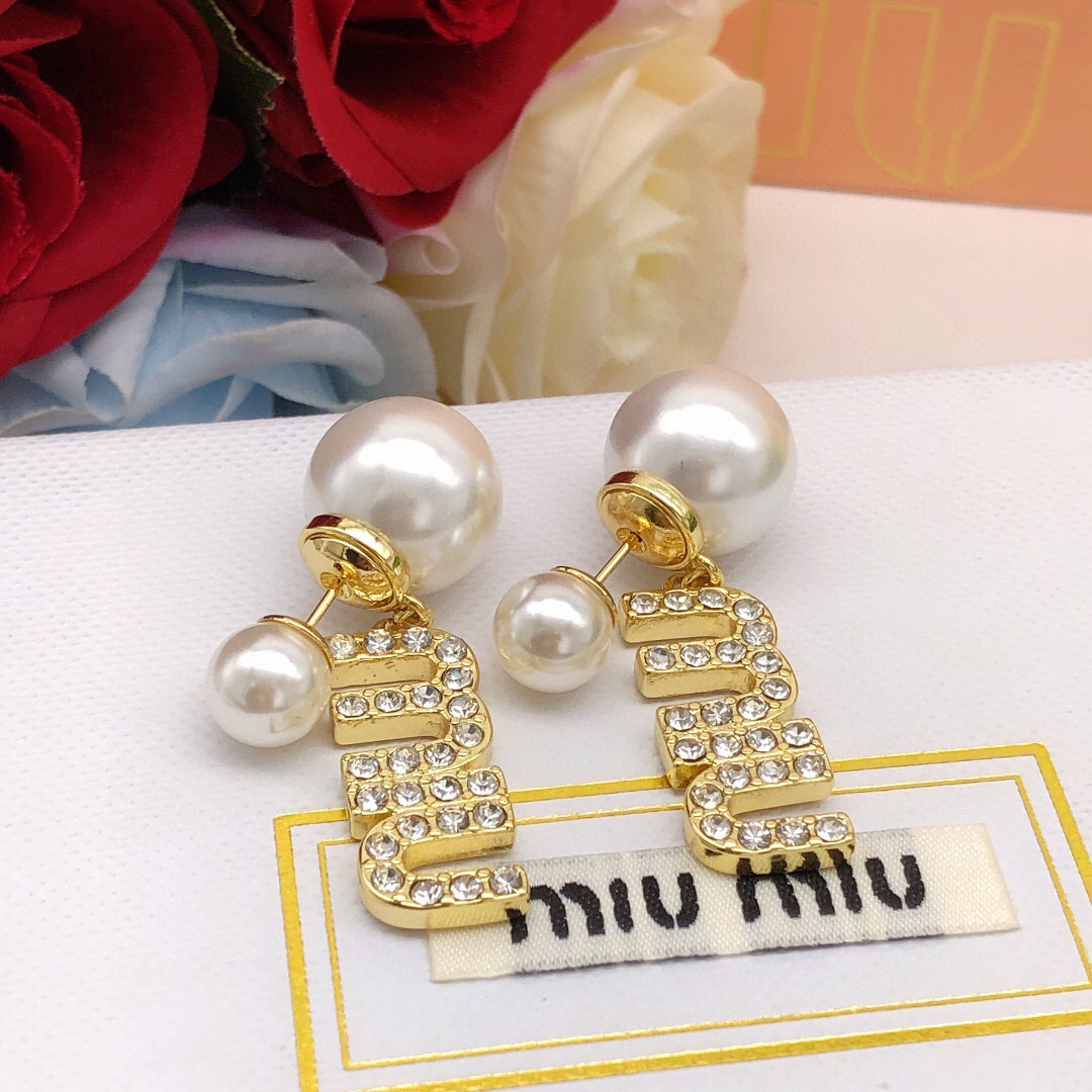 Miu Miu 缪缪大小珍珠耳钉