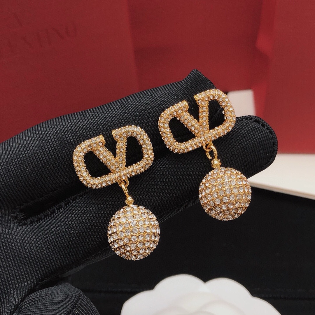 Valentino Haute Couture Haute Joaillerie Fine Jewelry Earrings Necklace