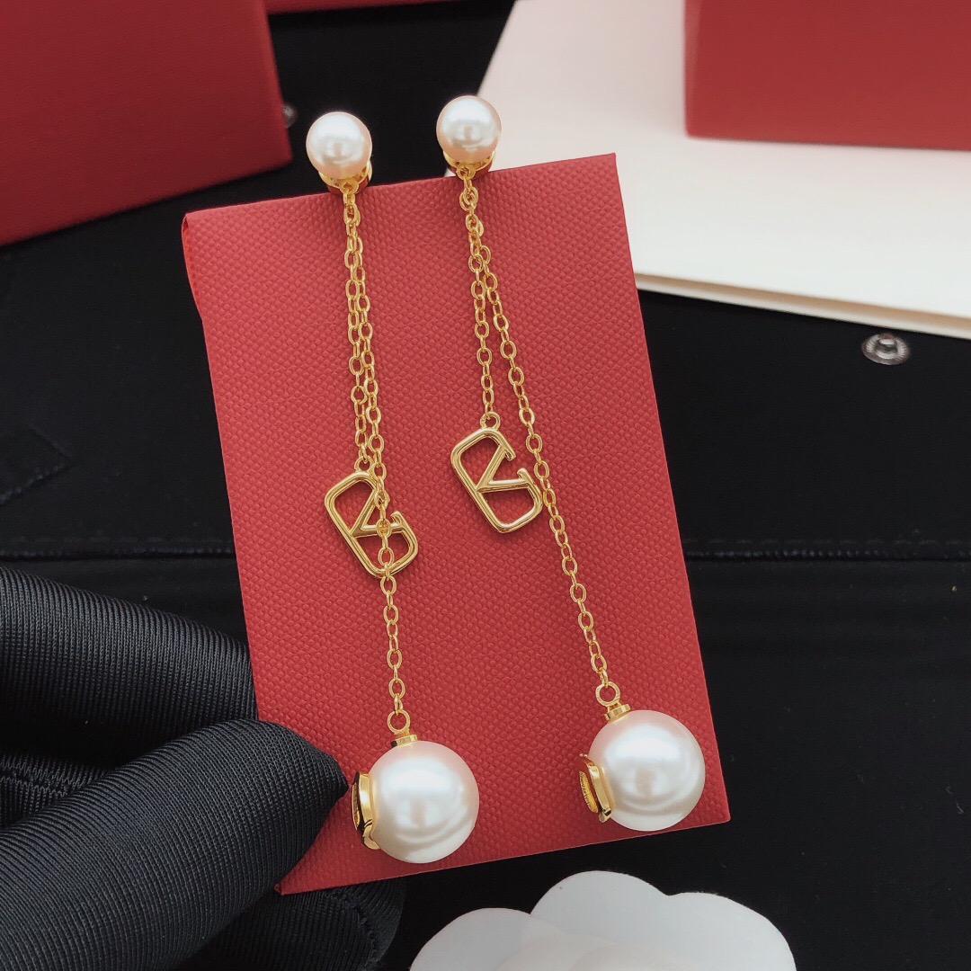 Valentino Haute Joaillerie Fine Jewelry Earrings Necklace Ring