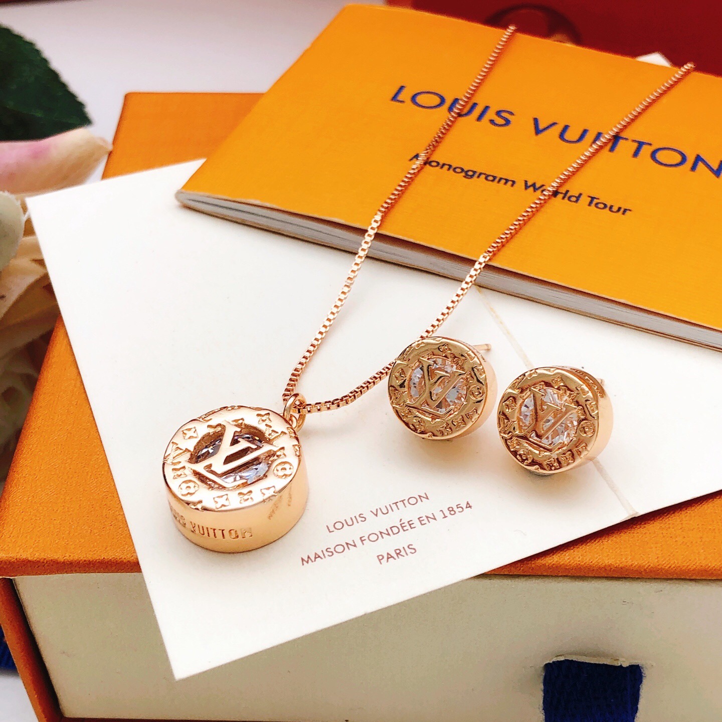 Louis Vuitton Haute Joaillerie Fine Jewelry Earrings Necklace Ring 6