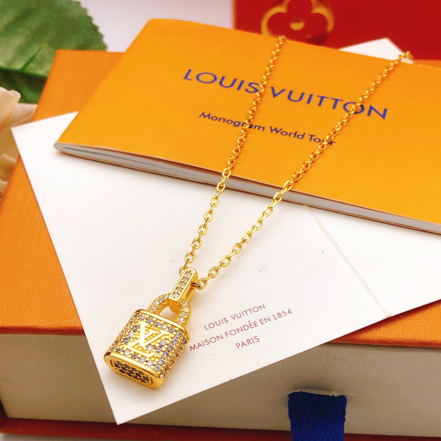 Louis Vuitton Haute Joaillerie Fine Jewelry Earrings Necklace Ring Ref 3
