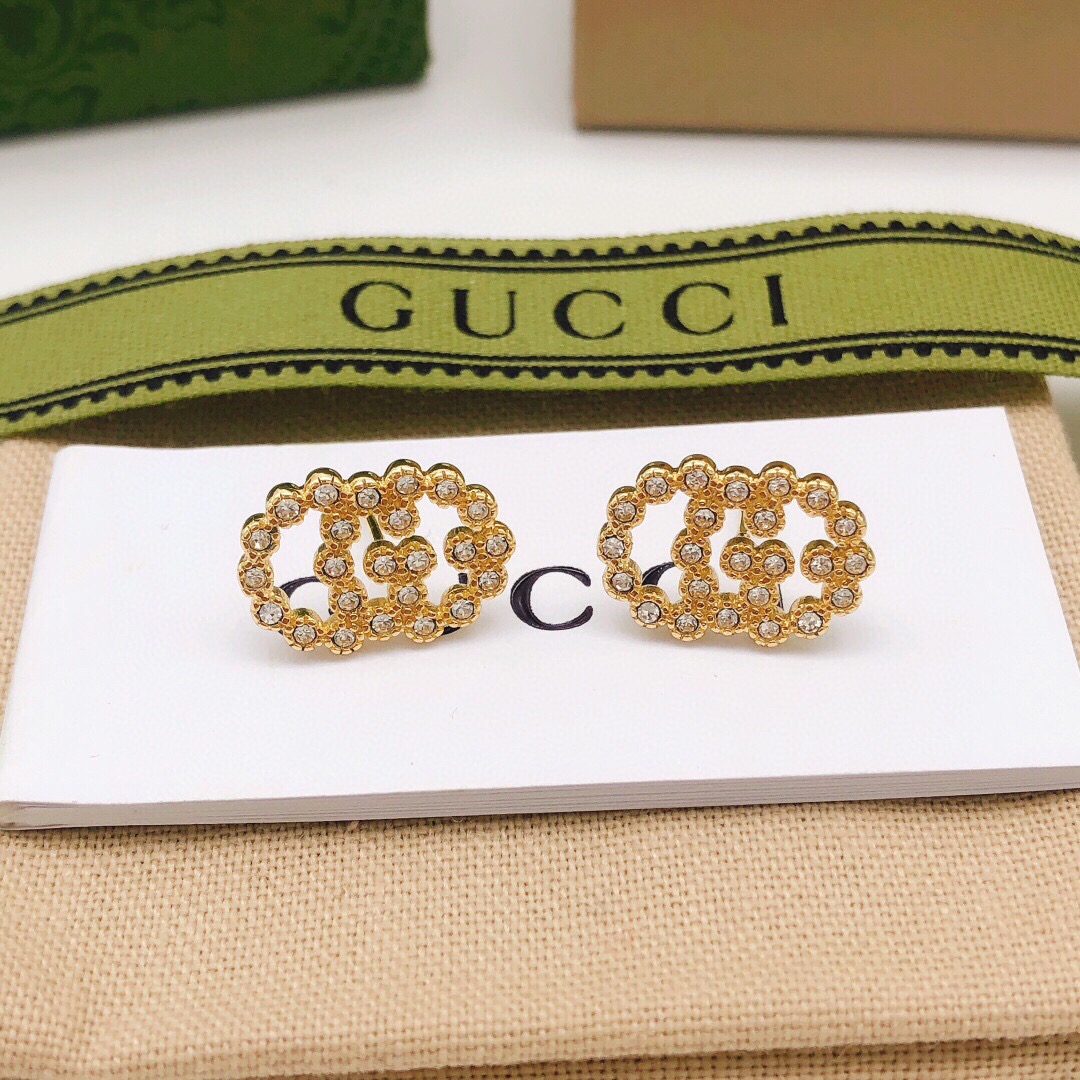 Número GED0152 Nuevos pendientes mini retro de doble G con diamantes de Gucci 💚✨