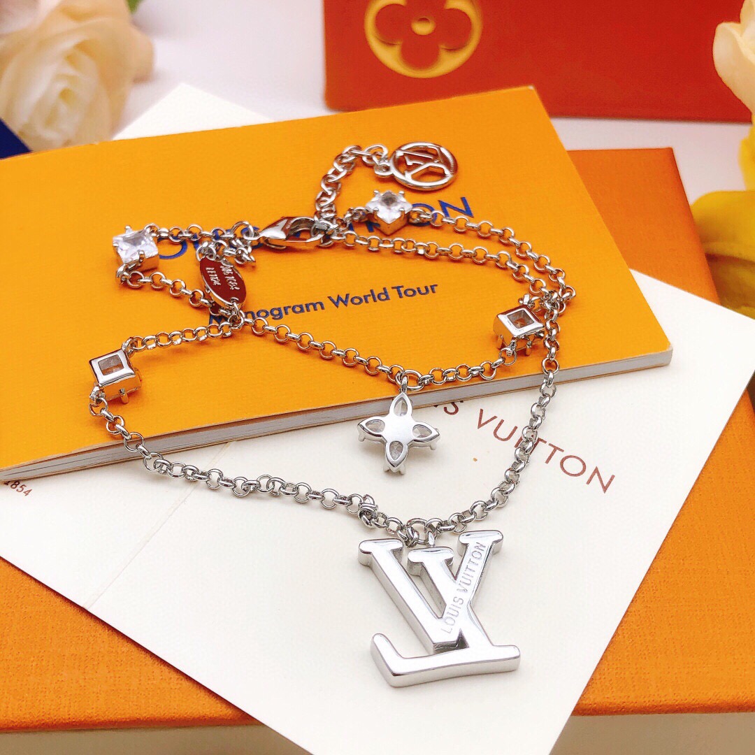 Louis Vuitton Haute Joaillerie Fine Jewelry Earrings Necklace Ring 2