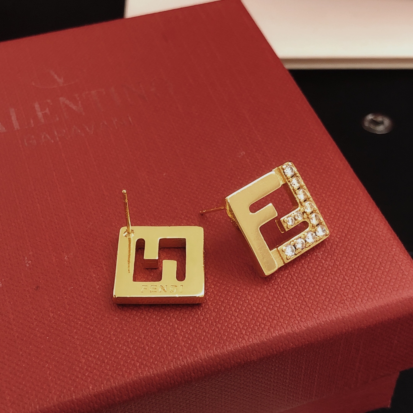 芬迪 Fendi 高定典藏高定典雅奢华珠宝首饰项链手链戒指 #CE347487 4