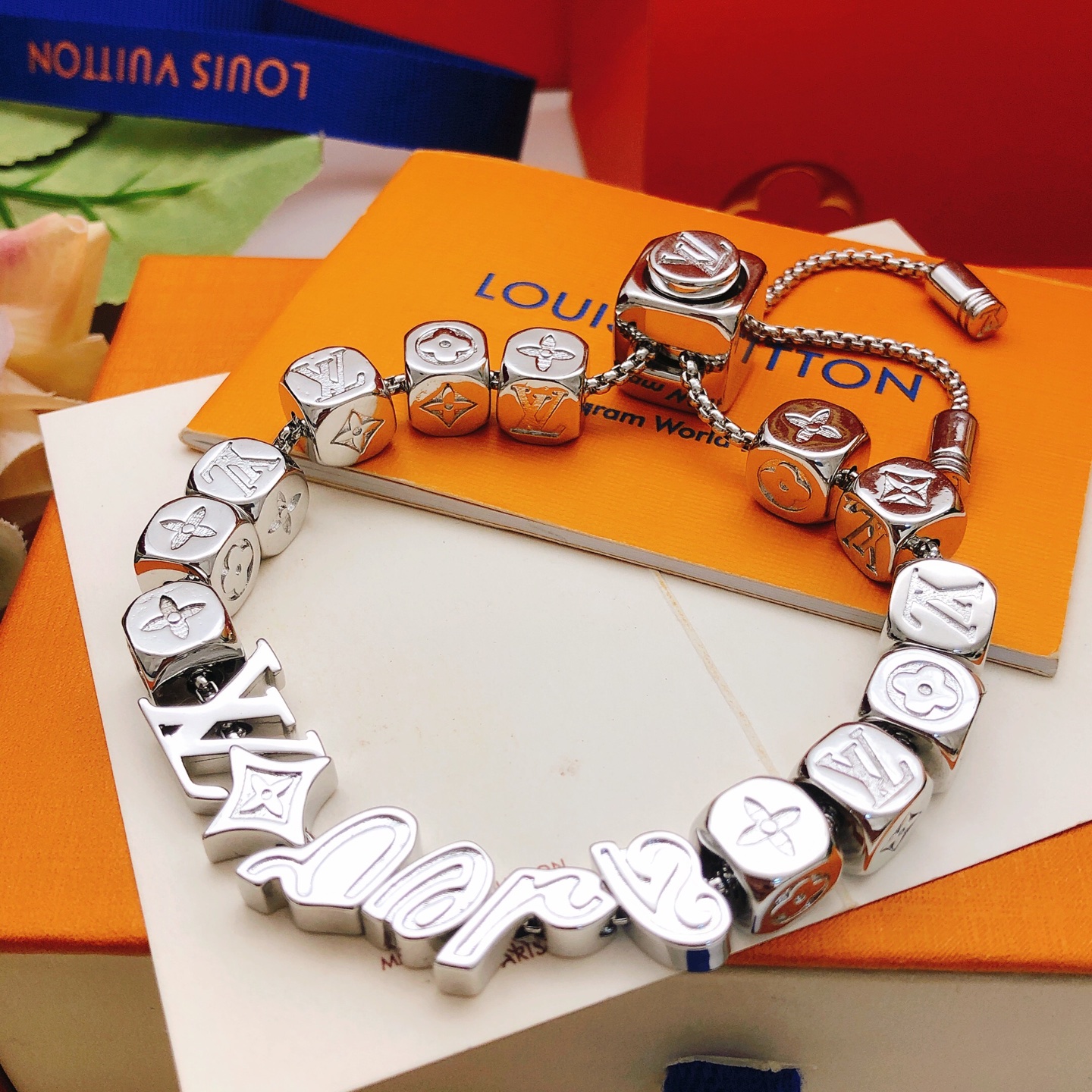Louis Vuitton Jewelry LSL0384