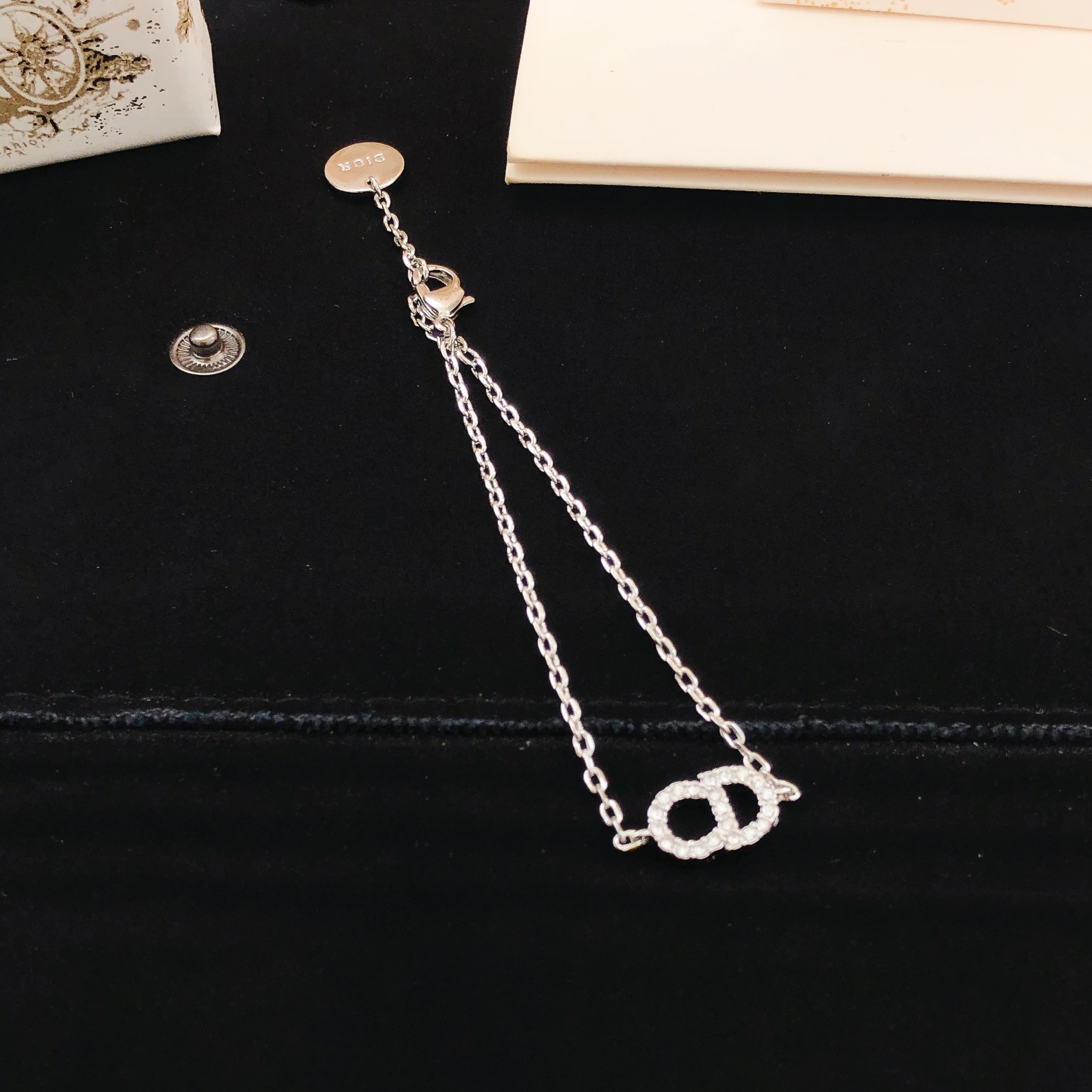 Valentino Haute Couture Haute Joaillerie Fine Jewelry Earrings Necklace 2