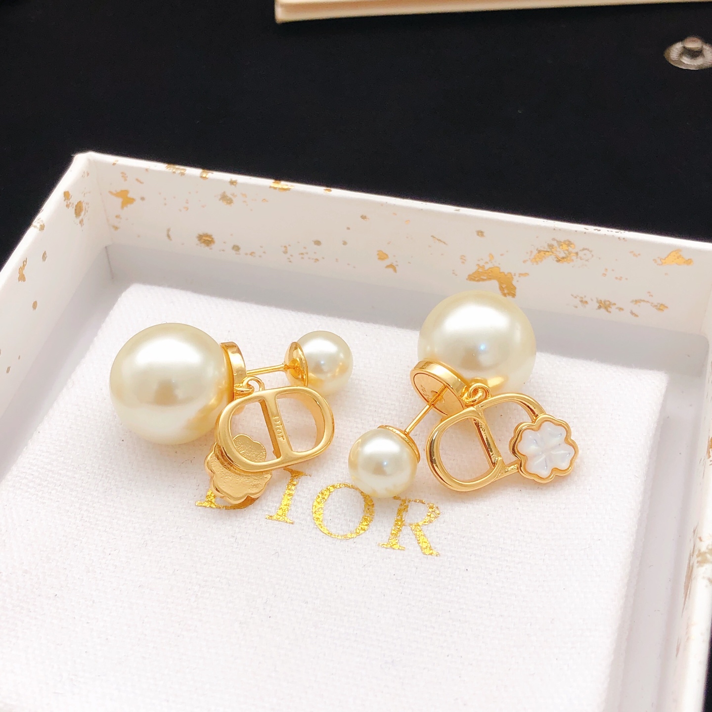 Moncler Haute Couture Haute Joaillerie Fine Jewelry Earrings Necklace 4