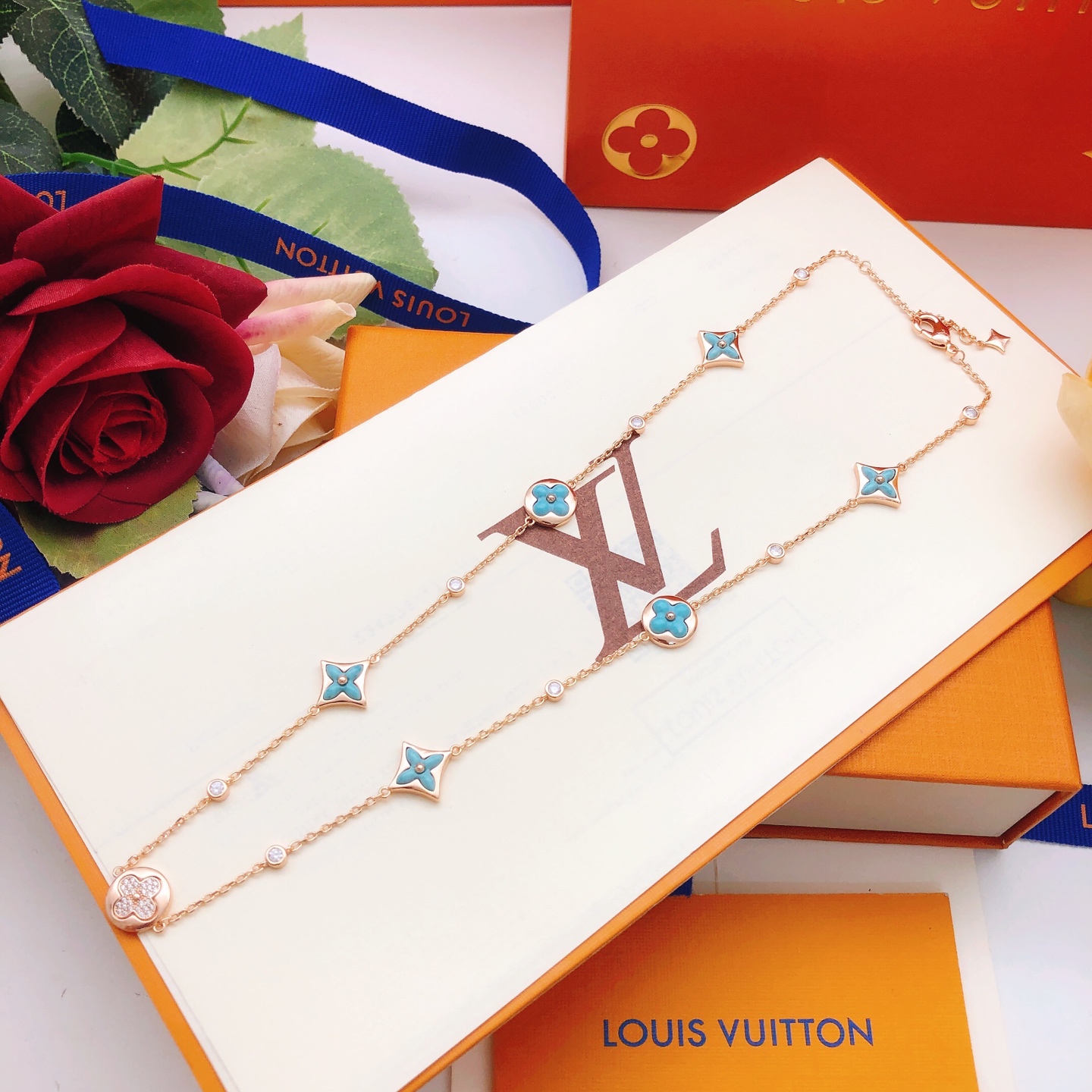 Louis Vuitton Classic Handcrafted Luxury Leather Shoulder Bag 5